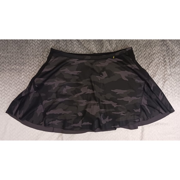 ATHLETA Camo black MATCH POINT tennis SKIRT  Medium GOLF skort EUC - Picture 2 of 13
